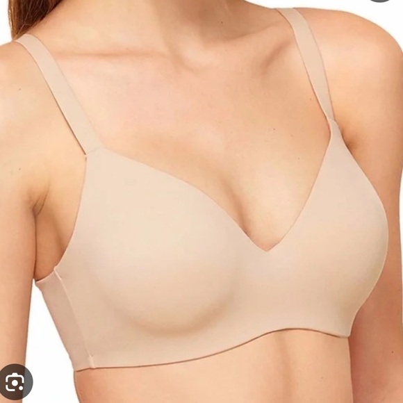 Wacoal Tan Nylon Seamless Comfort Bra with Underwire Size 40D Used - Picture 1 of 5